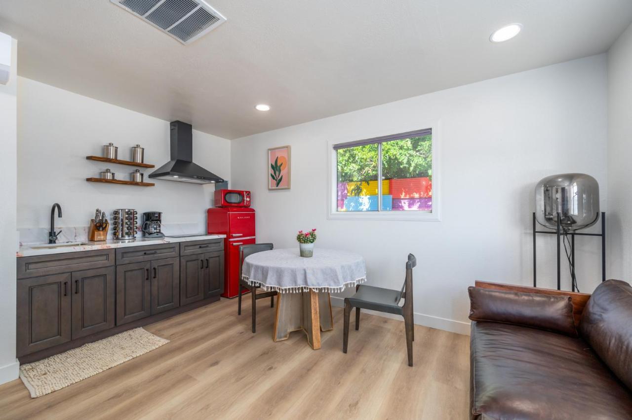 @ Marbella Lane - Rainbow House Glampers Paradise Джошуа-Три Экстерьер фото